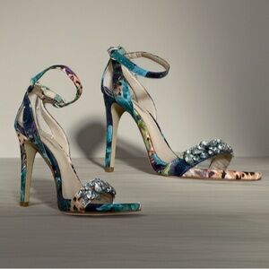 New GUESS Floral Rhinestone Heels